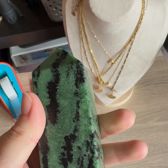 Ruby Zoisite Tower - Picture 5 of 5